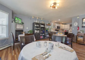 Castle Creek B&B hotel thumbnail 6