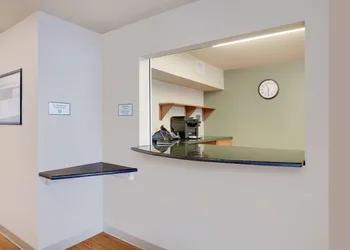 WoodSpring Suites Columbus NE I-270 Airport hotel thumbnail 4
