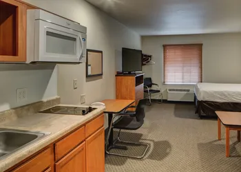 WoodSpring Suites Columbus NE I-270 Airport hotel thumbnail 5