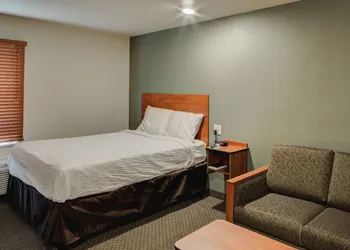 WoodSpring Suites Columbus NE I-270 Airport hotel thumbnail 6