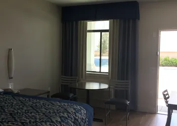 Palace Inn Gulfgate hotel thumbnail 6