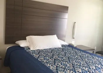 Palace Inn Gulfgate hotel thumbnail 7