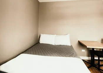 Hinton Highway Inn hotel thumbnail 4