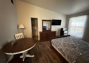 Budget Inn hotel thumbnail 4