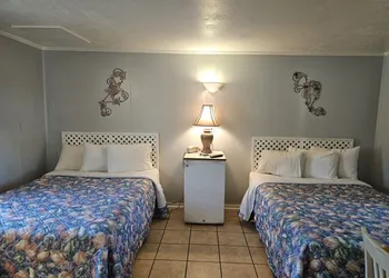 Captain's Cove Motel hotel thumbnail 3