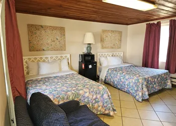 Captain's Cove Motel hotel thumbnail 4