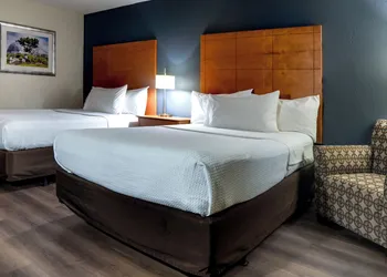 American Inn and Suites Ferndale hotel thumbnail 3