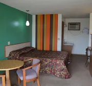 Edgetowner Motel hotel detail image 3