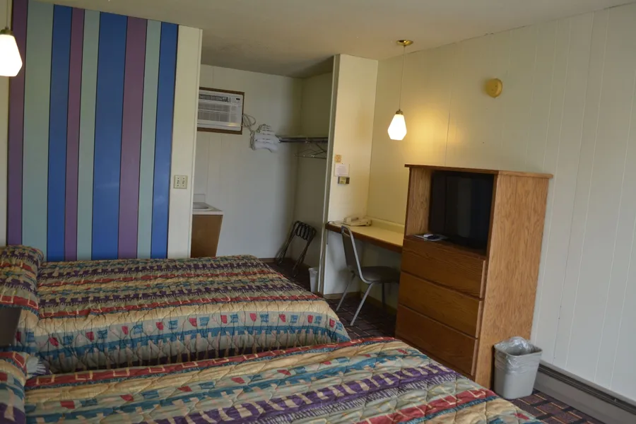 Edgetowner Motel hotel detail image 6