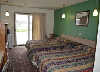 Edgetowner Motel hotel thumbnail 7