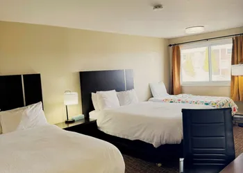 Fundy Line Motel hotel thumbnail 8