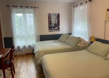 Auberge Les Deux Tours hotel thumbnail 4