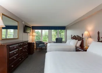 The Shire Woodstock hotel thumbnail 3