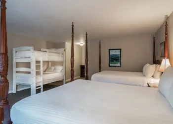 The Shire Woodstock hotel thumbnail 5