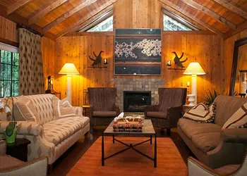 Harmony Ridge Lodge hotel thumbnail 2