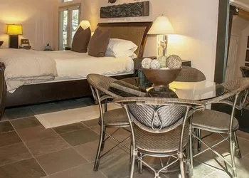 Harmony Ridge Lodge hotel thumbnail 8