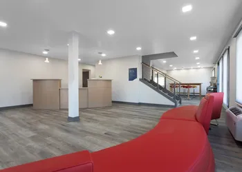 Travelodge by Wyndham Elkhart hotel thumbnail 4