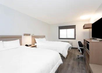 Travelodge by Wyndham Elkhart hotel thumbnail 7