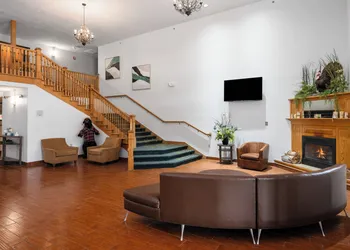 All Seasons Resort hotel thumbnail 2