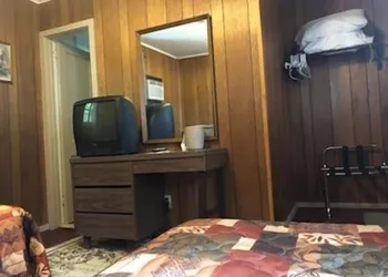 Catskill Motor Court Motel hotel thumbnail 5