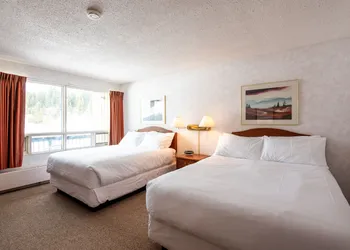 Lac Le Jeune Resort hotel thumbnail 8