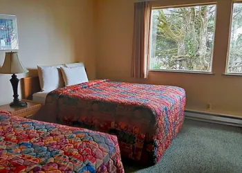 Ocean Crest Resort hotel thumbnail 2