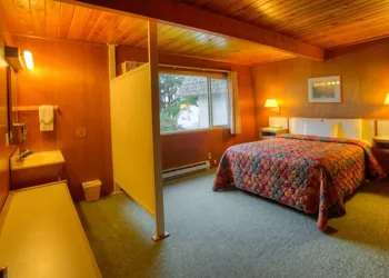 Ocean Crest Resort hotel thumbnail 5