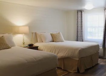 Sandwich Inn and Suites hotel thumbnail 6