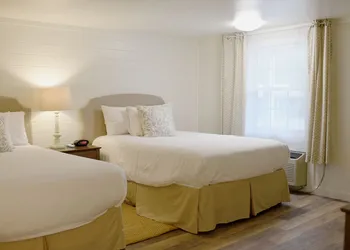 Sandwich Inn and Suites hotel thumbnail 7