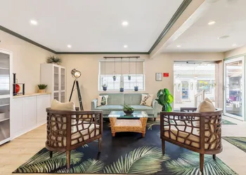 The Palms Hotel Fire Island hotel thumbnail 3