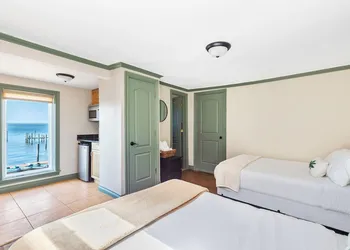 The Palms Hotel Fire Island hotel thumbnail 8