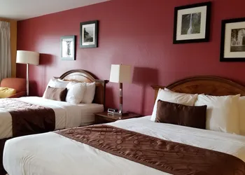 The Forks Motel hotel thumbnail 8