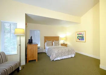 Calistoga Inn Restaurant and Brewery hotel thumbnail 2