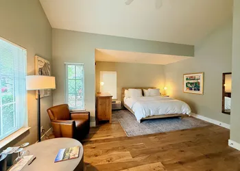 Calistoga Inn Restaurant and Brewery hotel thumbnail 7