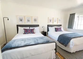 Viking Inn hotel thumbnail 7
