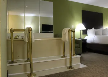 Quality Inn & Suites University Area hotel thumbnail 8