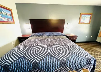 Lake Seminole Inn hotel thumbnail 5