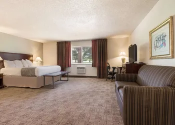 SureStay Hotel by Best Western Thomson hotel thumbnail 3