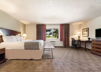 SureStay Hotel by Best Western Thomson hotel thumbnail 4