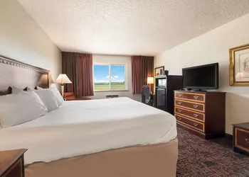 SureStay Hotel by Best Western Thomson hotel thumbnail 8