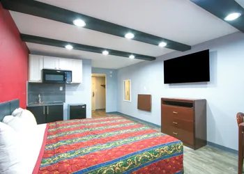 Marshall Lodge By OYO Hwy 65 hotel thumbnail 4