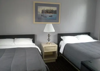 Bay Lake Inn (Frontiersman Motel) hotel thumbnail 4
