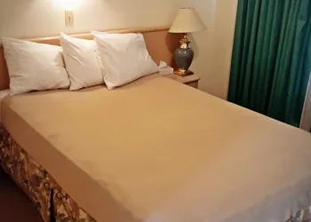 Badlands Motel hotel thumbnail 4