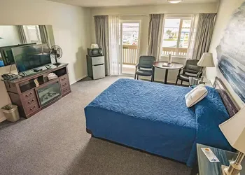 Lighthouse Cove Inn hotel thumbnail 6