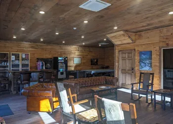 Rough Cut Lodge hotel thumbnail 4