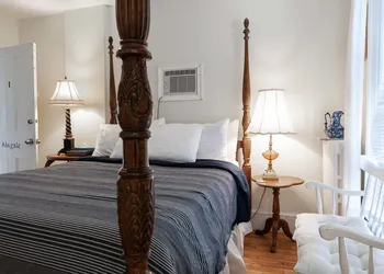 Stone Maiden Inn hotel thumbnail 8