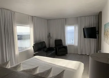 Hôtel Sept-Îles hotel thumbnail 4