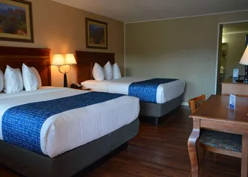 Travelodge by Wyndham Trinidad hotel thumbnail 2