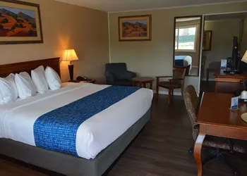 Travelodge by Wyndham Trinidad hotel thumbnail 3