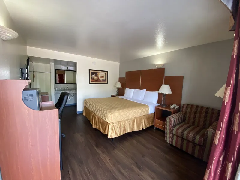 Travelodge by Wyndham Albuquerque West hotel detail image 6